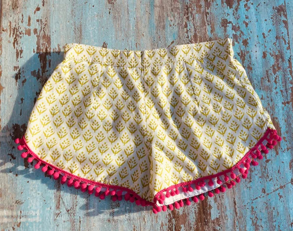 COASTIE SHORTS - Lime Green White Flower Pink Trim