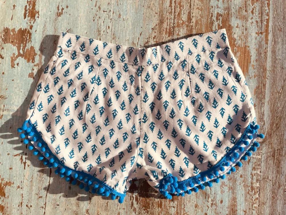 COASTIE SHORTS - White Blue Flower 1 Blue Trim