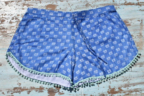 COASTIE SHORTS - Navy White Flower Green Bobble