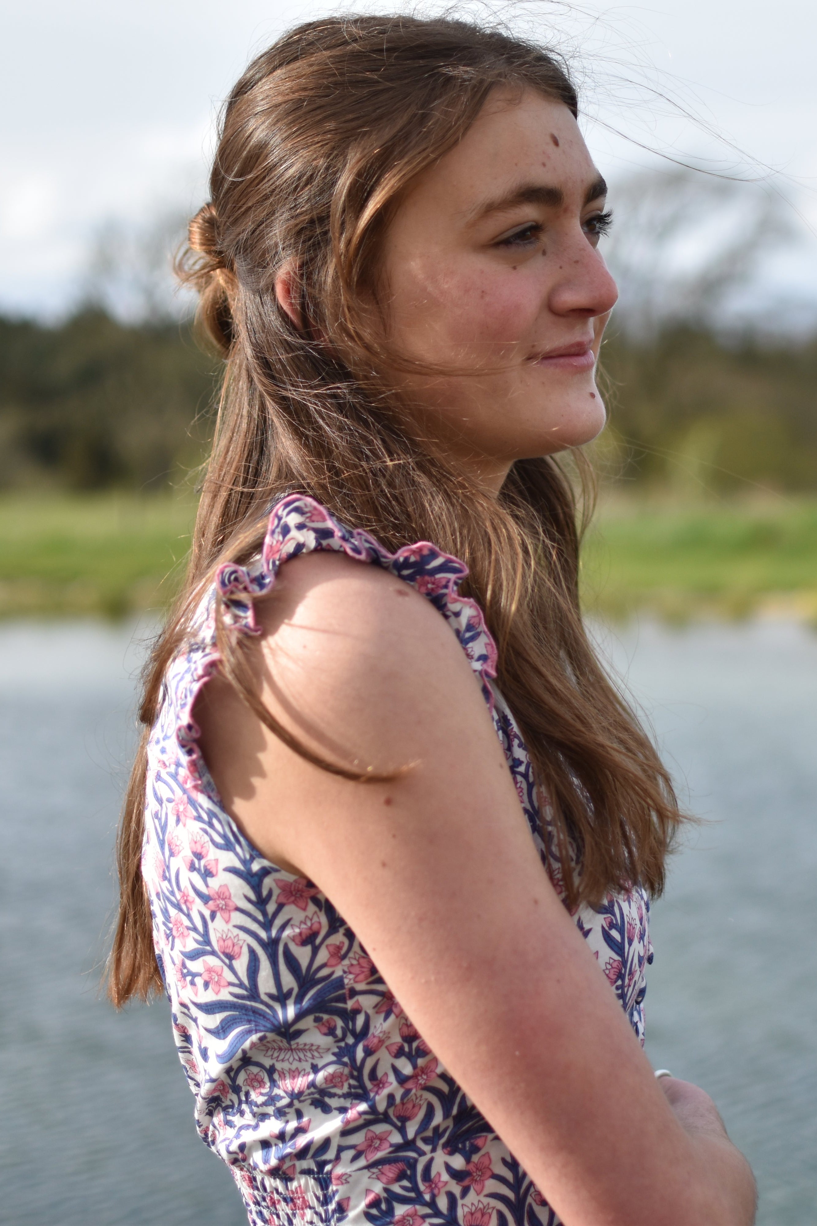 Sleeveless maxi dress - blue and pink