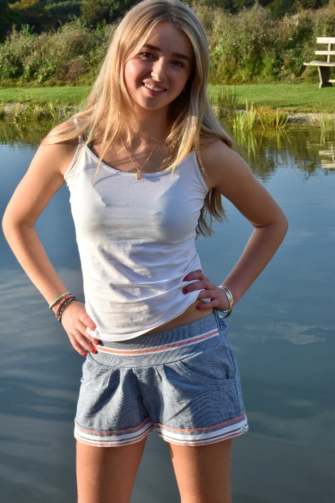 Kikoy Flat Front shorts - Navy Red Stripe