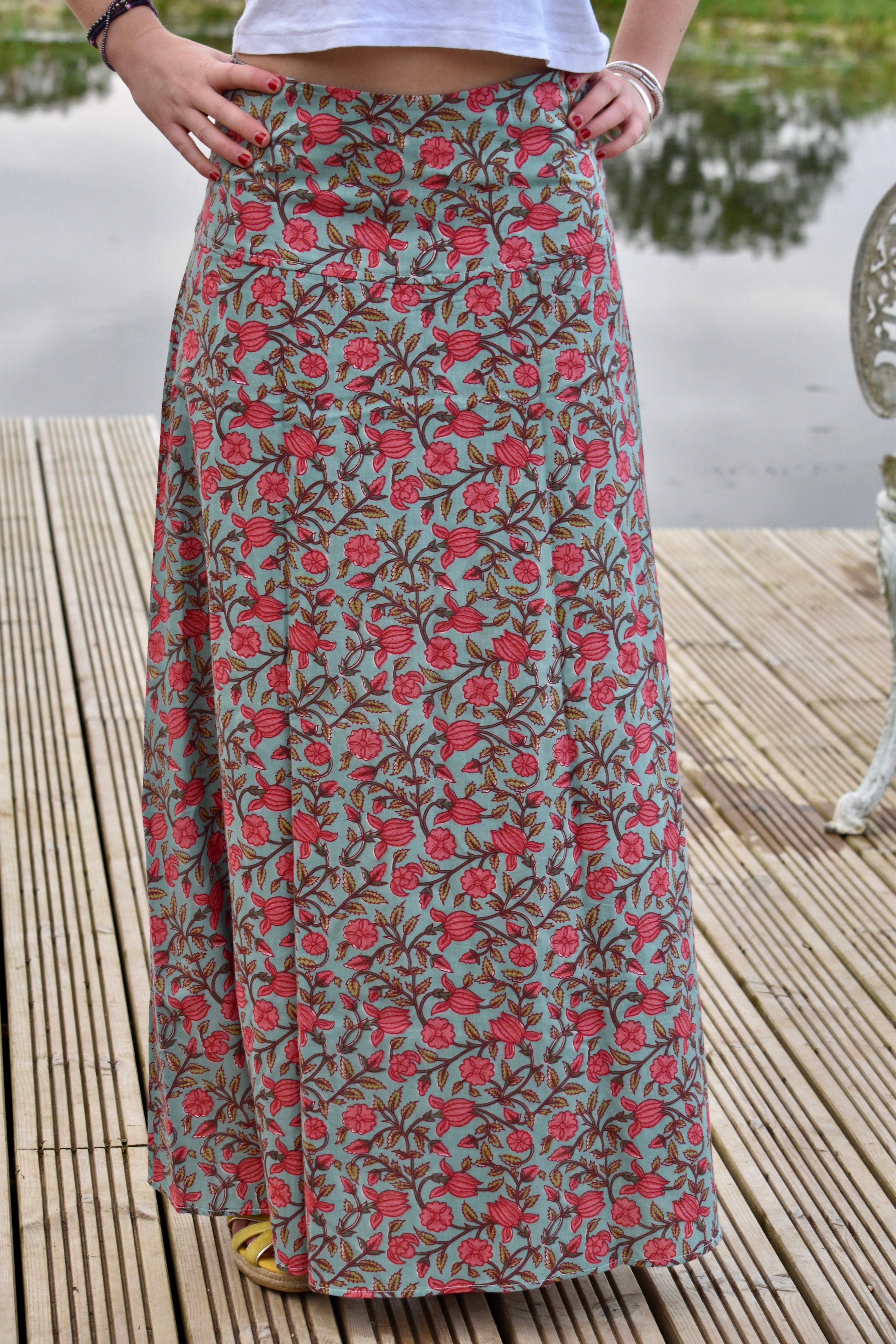 CHYULU ZIP MAXI SKIRT - BLUE / RED FLOWER