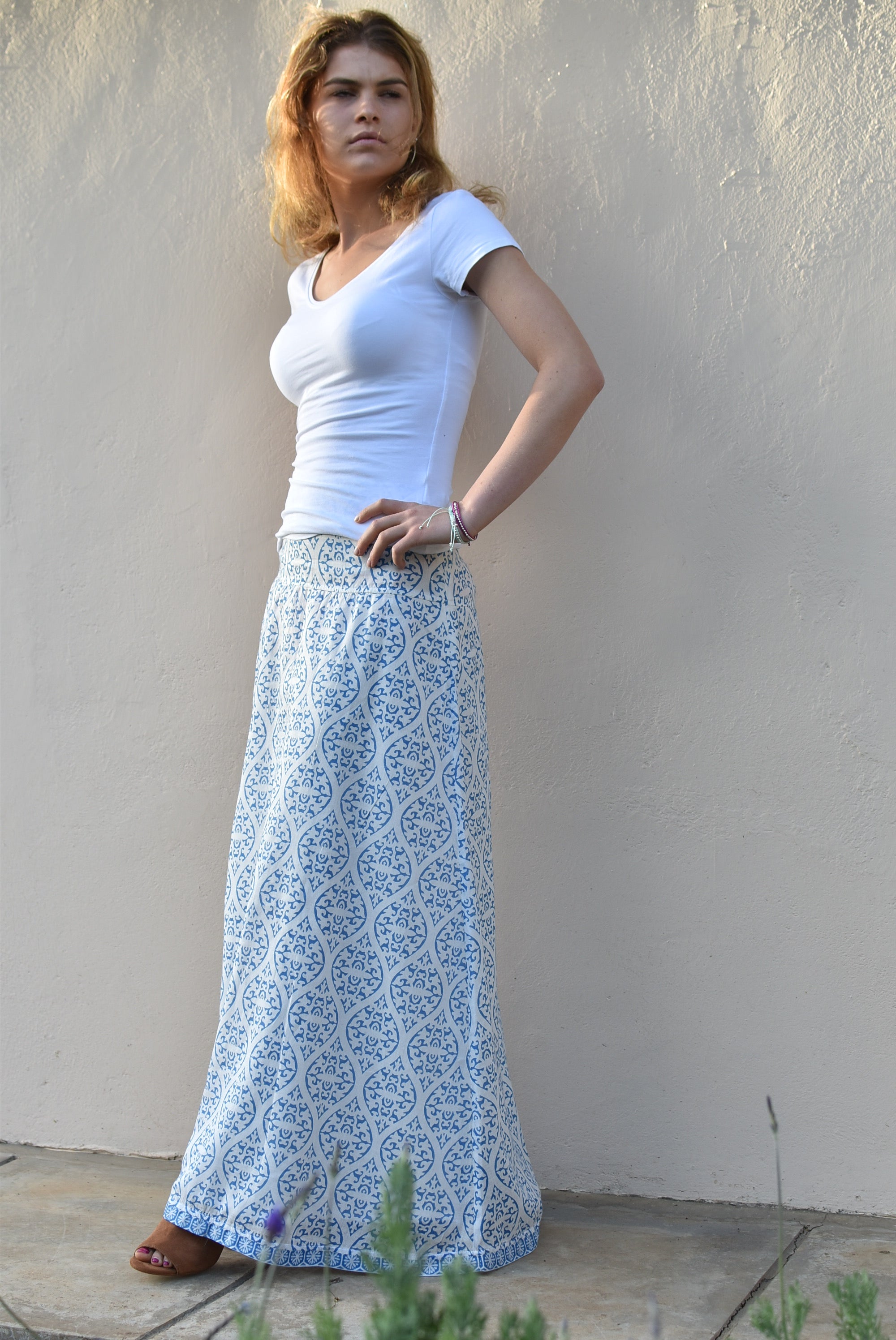 Chyulu Zip Maxi Skirt - White / Pale Blue Motif