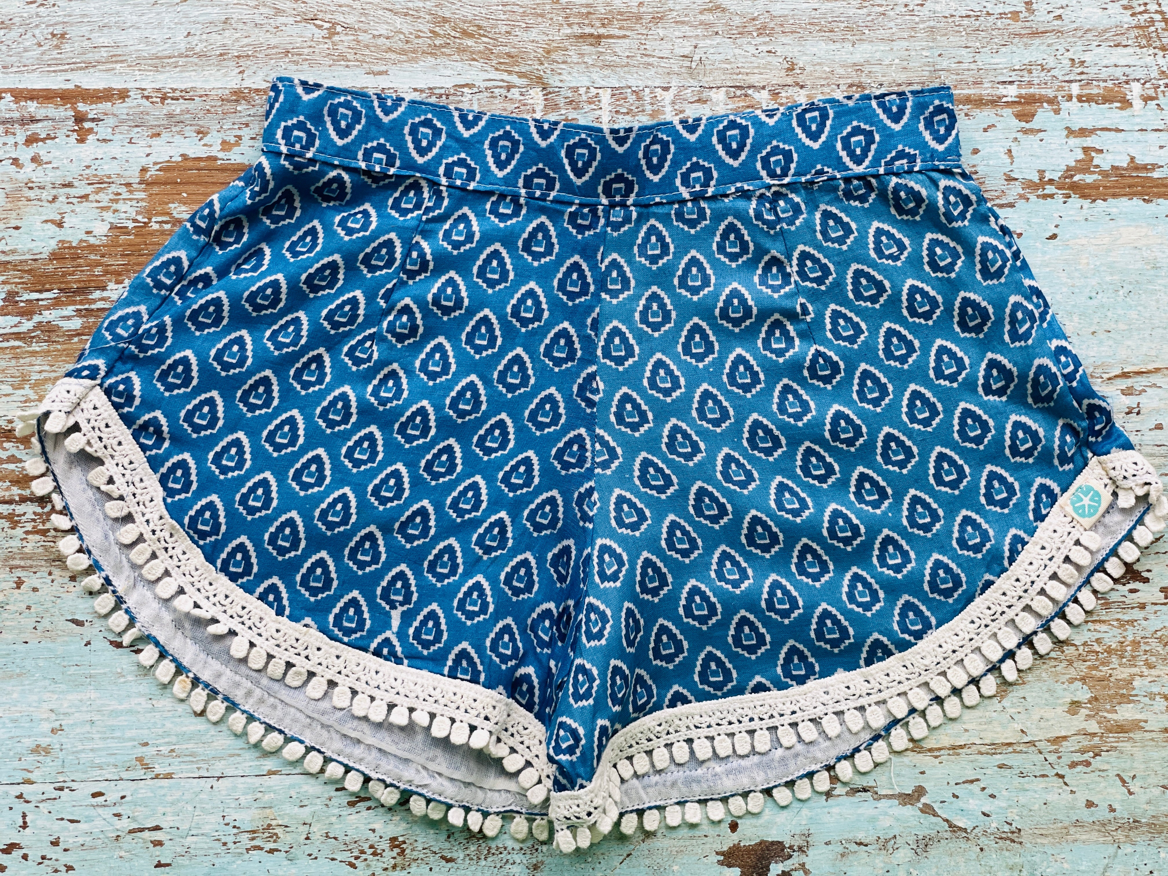 COASTIE SHORTS - Blue Leopard Print White Lace