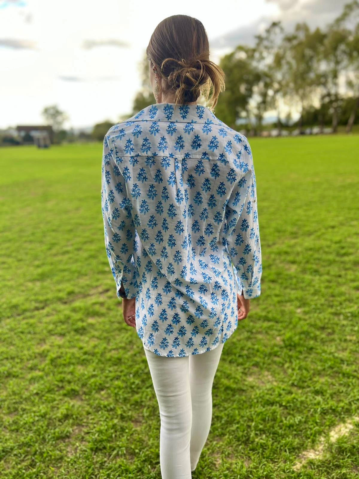 Lamu Shirt - White Blue Flower