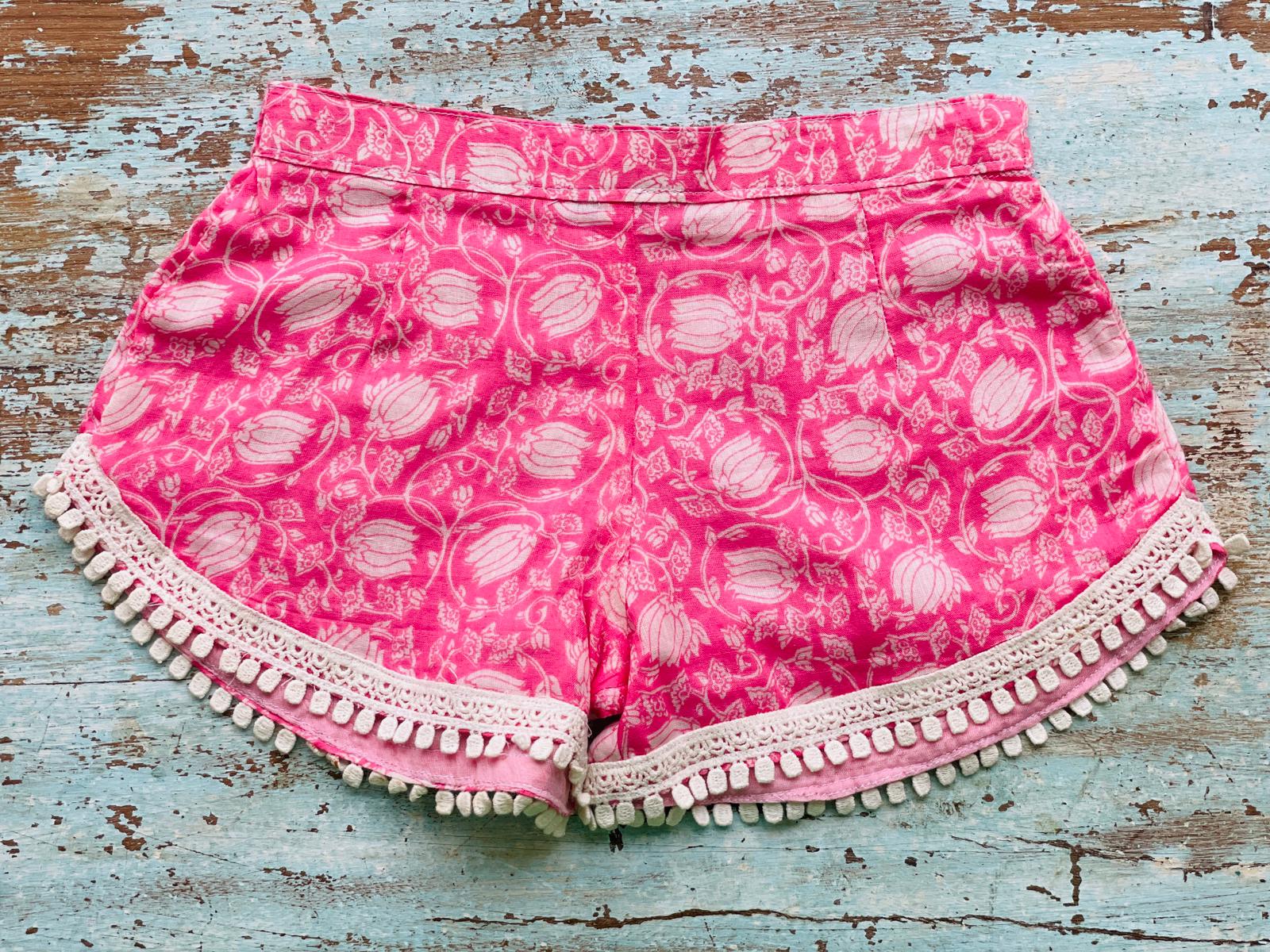 COASTIE SHORTS - Pink White Creeper White Lace