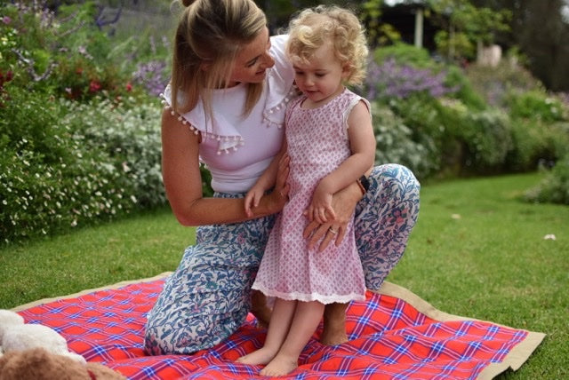 Dropped A Line - lavender with White Scallop