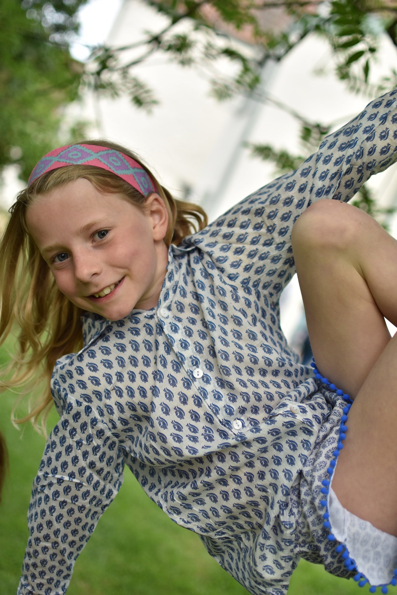 Unisex Fisherman Shirt - White Tulip