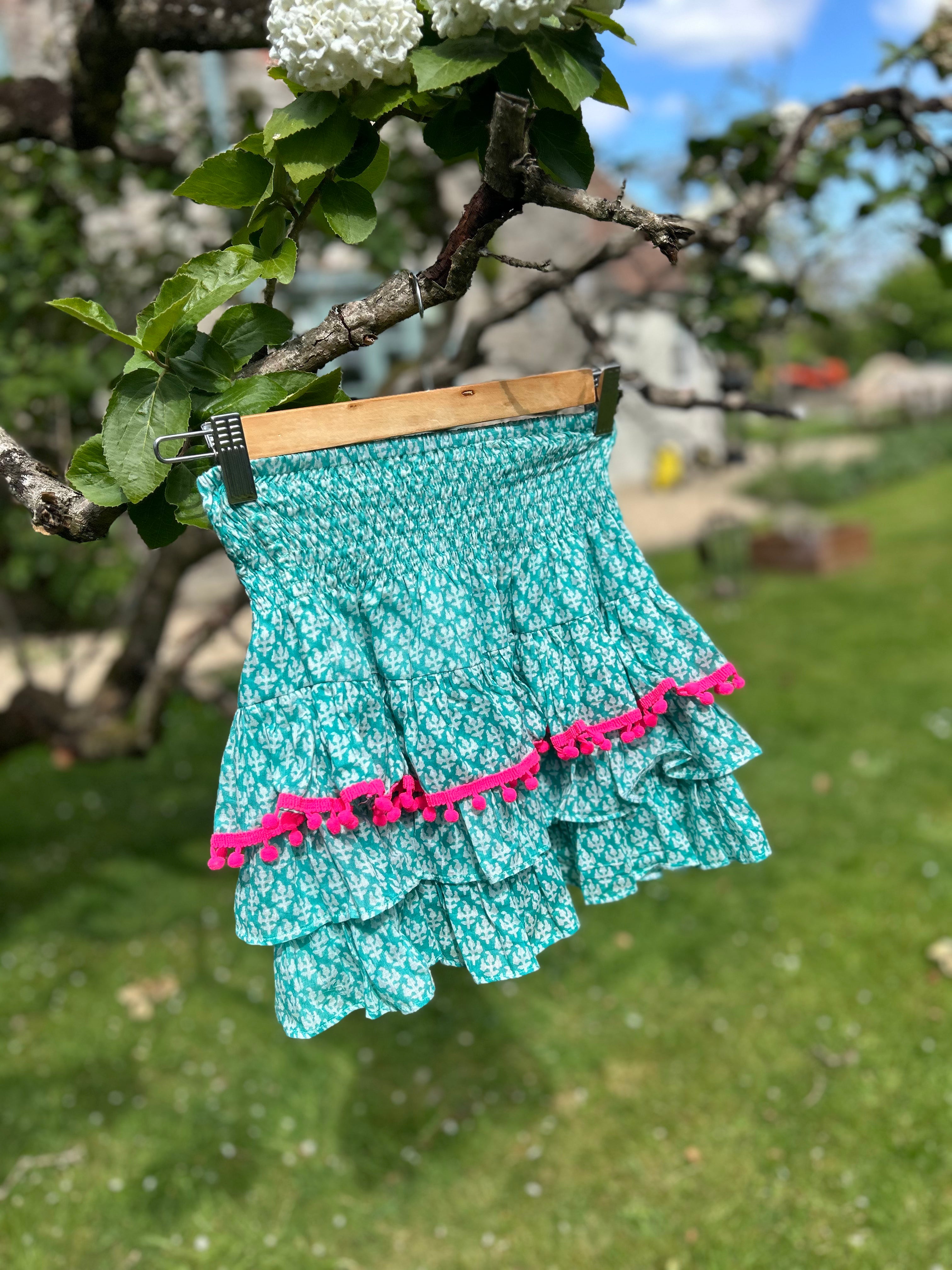 NEW! Rara Skort - green leaf with neon pink