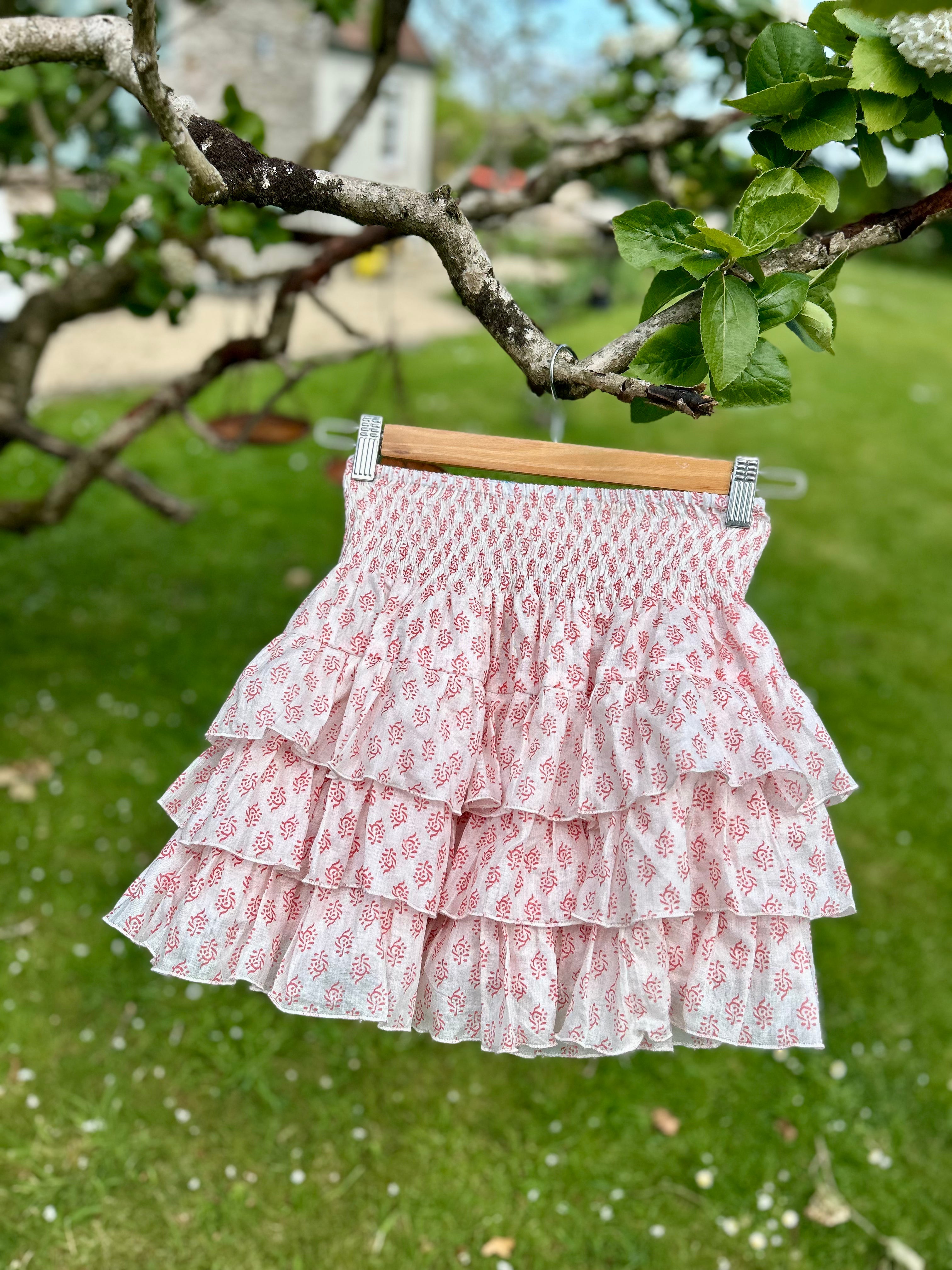 NEW! - RARA SKORT - coral and white