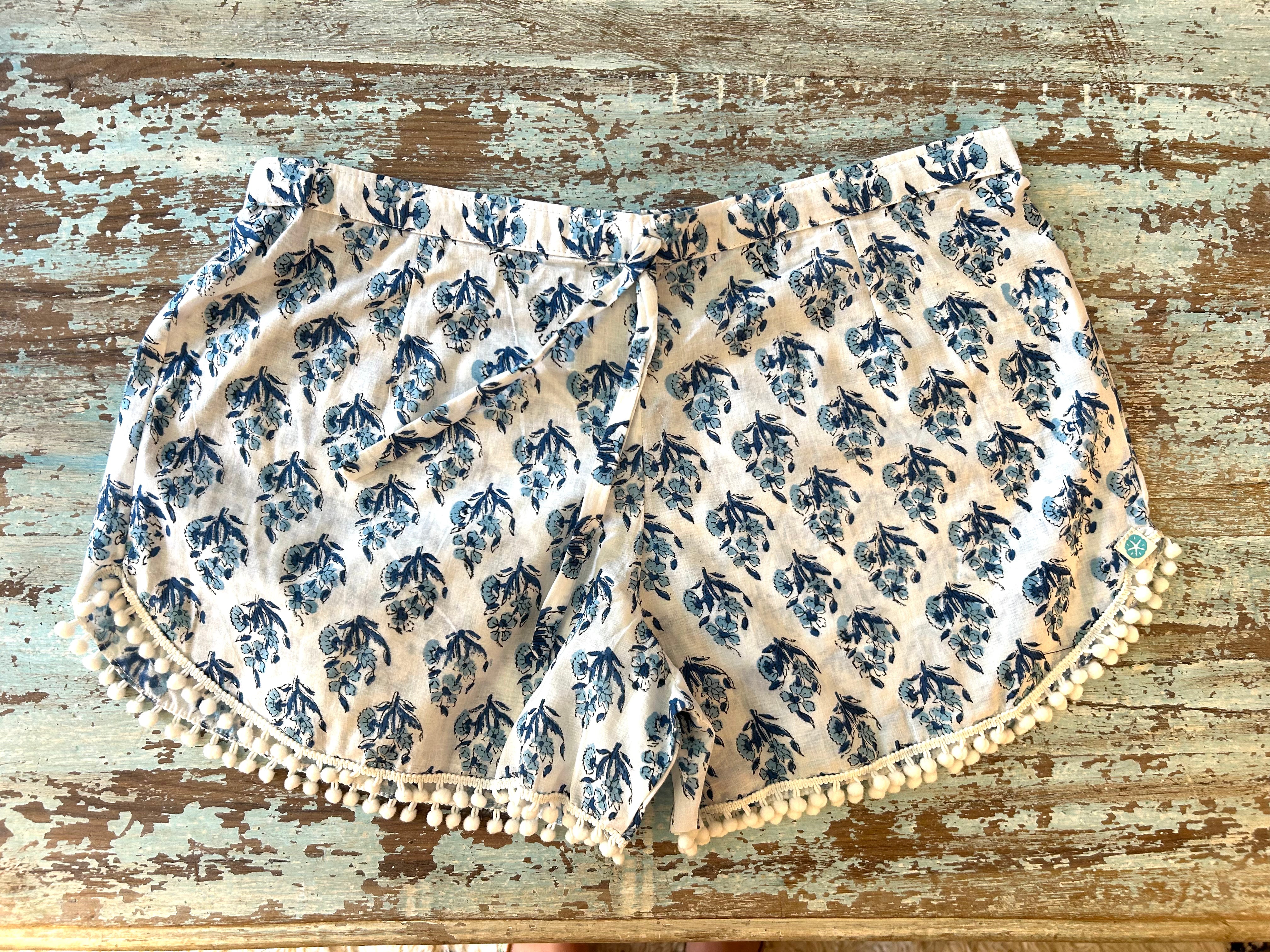 Coastie Shorts - white with blue flowers (L)