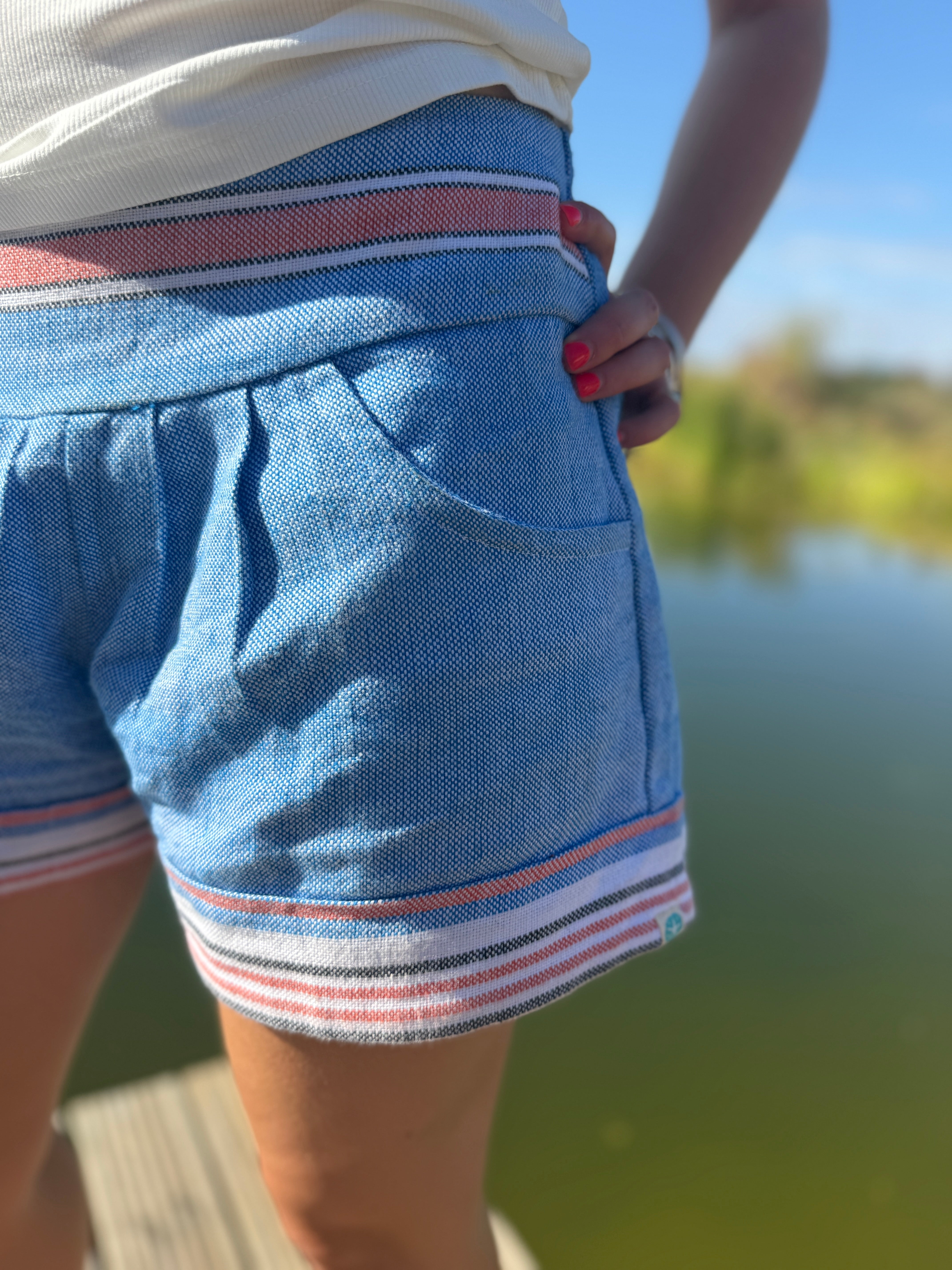 NEW! - KIKOY FLAT FRONT SHORTS - marine blue with red stripe